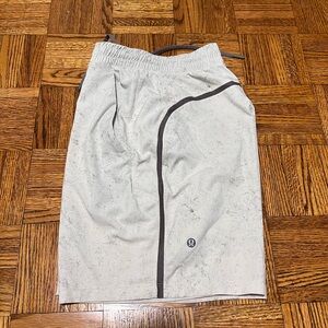 Luluelmon 7’ Small Linerless Pace Breaker - gravel dust white opal